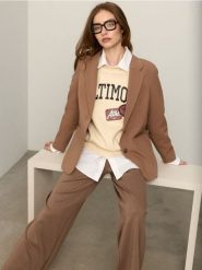 Bluza crewneck z motywem sportowym - kremowy. Białe bluzy damskie Sinsay, l, bez wzorów, bez kaptura. Za 49.99 zł.