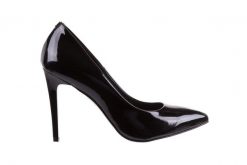 Czółenka Bayla-056 1810-07 Czarny Lakier 056545, Skóra lakierowana - 41. Czarne czółenka damskie Bayla, bez wzorów, z lakierowanej skóry, bez obcasa, na szpilce. W wyprzedaży za 179.10 zł.