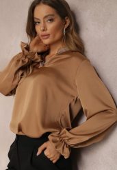 Jasnobrązowa Bluzka Satynowa z Cyrkoniami Rapha. Brązowe bluzki damskie Renee, bez wzorów, z satyny, eleganckie, bez kołnierzyka, bez ramiączek. Za 89.99 zł.