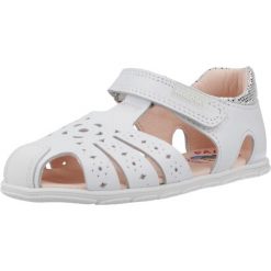 Sandały PABLOSKY 067000P Biały. Białe sandały damskie Pablosky, bez wzorów, ze skóry, bez obcasa, bez zapięcia. Za 271.99 zł.