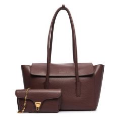 Torebka Coccinelle. Czerwone shopper bag Coccinelle, bez dodatków. Za 1,999.00 zł.
