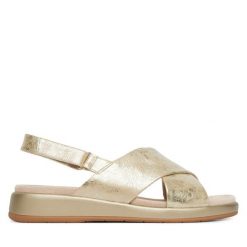 Sandały Caprice. Żółte sandały damskie Caprice, bez wzorów, bez obcasa, na płaskiej podeszwie, bez zapięcia. Za 339.99 zł.