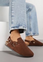 Brązowe Sandały w Stylu Chodaków Ozdobione Klamrami Qyrraya. Brązowe sandały damskie Born2be, bez wzorów, z jeansu, bez obcasa, na płaskiej podeszwie, bez zapięcia. Za 69.99 zł.