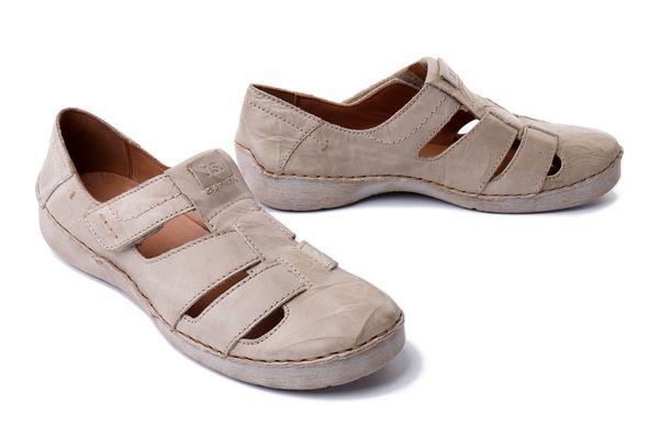 JOSEF SEIBEL 59659 95 230 Fergey 59 creme, półbuty letnie damskie. Brązowe półbuty damskie Josef Seibel, na lato, bez wzorów, ze skóry, bez obcasa, bez zapięcia. Za 389.90 zł.