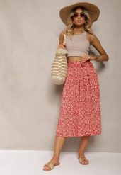 Czerwone Plisowane Spodnie Szwedy High Waist z Materiałowym Paskiem i Gumką w Talii Isefia. Czerwone spodnie materiałowe damskie Renee, bez wzorów, z jeansu. Za 39.99 zł.