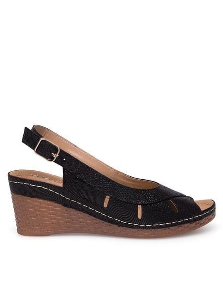 Lasocki Sandały ARC-N1890-02 Czarny. Czarne sandały damskie Lasocki, bez wzorów, ze skóry, bez obcasa, na koturnie, bez zapięcia. Za 139.99 zł.