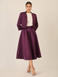 APART Bolerko w kolorze fioletowym rozmiar: 34. Różowe swetry klasyczne damskie Apart, bez kołnierzyka. Za 152.99 zł.