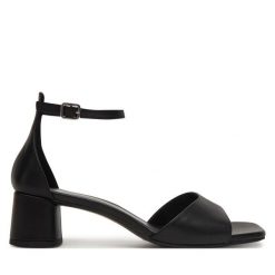 Sandały Vagabond Shoemakers. Czarne sandały damskie Vagabond Shoemakers, bez wzorów, bez obcasa, na słupku, bez zapięcia. Za 539.99 zł.