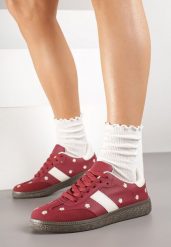 Bordowe Sneakersy Typu Tenisówki z Kwiatkami Reisare. Czerwone obuwie sportowe damskie Born2be, bez wzorów, z jeansu, bez zapięcia. Za 89.99 zł.