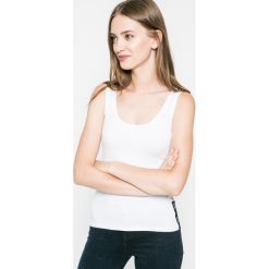 Guess Jeans - Koszulka piżamowa. Szare koszule nocne i halki Guess Jeans, z bawełny, z okrągłym kołnierzem. W wyprzedaży za 39.90 zł.