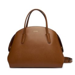 Torebka Coccinelle. Brązowe torebki klasyczne damskie Coccinelle, bez dodatków. Za 1,949.00 zł.