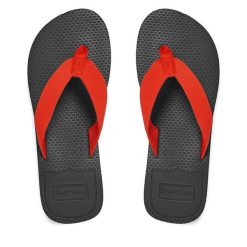 Japonki Hunter. Czerwone klapki damskie Hunter, bez wzorów, bez obcasa, bez zapięcia. Za 79.99 zł.