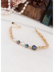 L'Atelier de Gaia Pozłacana bransoletka z perłami i masą perłową rozmiar: onesize. Białe bransoletki damskie L'Atelier de Gaia, pozłacane. Za 95.69 zł.