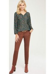 Heine Spodnie chino w kolorze jasnobrązowym rozmiar: 40. Brązowe spodnie materiałowe damskie Heine, bez wzorów. Za 56.53 zł.