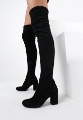 Czarne Kozaki Brace Yourself. Czarne kozaki damskie Born2be, z dzianiny, z okrągłym noskiem, za kolano, bez obcasa, na obcasie, bez zapięcia. Za 149.99 zł.