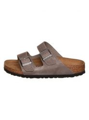 Birkenstock Skórzane klapki "Arizona" w kolorze szarobrązowym rozmiar: 36. Brązowe klapki damskie Birkenstock, bez wzorów, z otwartym noskiem, bez obcasa, bez zapięcia. Za 381.24 zł.