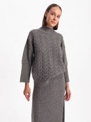 BGN Sweter w kolorze szarym rozmiar: 34. Szare swetry klasyczne damskie BGN, ze splotem, bez kołnierzyka. Za 87.81 zł.