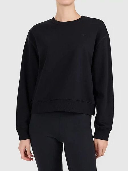 4F Bluza w kolorze czarnym rozmiar: S. Czarne bluzy damskie 4F, s, bez wzorów, bez kaptura. Za 65.54 zł.