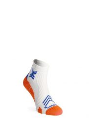 Skarpety biegowe X-Socks Run Expert Ankle. Białe skarpetki damskie X Socks, bez wzorów, z elastanu. Za 123.52 zł.