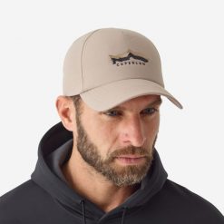 Czapka z daszkiem Caperlan FC 100. Brązowe czapki z daszkiem damskie CAPERLAN, bez wzorów, z bawełny. Za 34.99 zł.