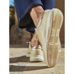 Damskie skórzane buty sportowe TBS Confort. Brązowe obuwie sportowe casual damskie TBS, bez zapięcia. Za 511.00 zł.