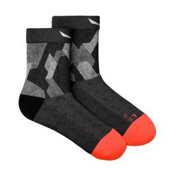 Krótkie skarpety damskie Salewa Pedroc Camo. Czarne skarpetki damskie Salewa, bez wzorów, z dzianiny. Za 107.99 zł.