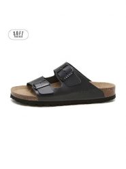 Teegu Klapki w kolorze czarnym rozmiar: 36. Czarne klapki damskie teegu, bez wzorów, z otwartym noskiem, bez obcasa, bez zapięcia. Za 121.99 zł.