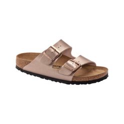Klapki damskie Birkenstock Arizona Bf Copper. Brązowe klapki damskie Birkenstock, bez wzorów, z materiału, bez obcasa, bez zapięcia. Za 437.00 zł.