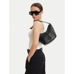 Torebka BOSS. Czarne torebki klasyczne damskie Boss, bez dodatków. Za 749.99 zł.