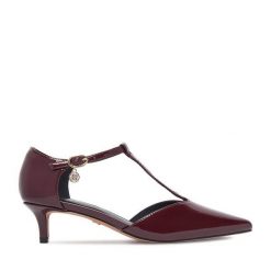 Czółenka Nine West. Czerwone czółenka damskie Nine West, bez wzorów, bez obcasa. Za 229.99 zł.