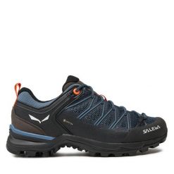 Trekkingi Salewa. Czarne obuwie trekkingowe damskie Salewa, z gore-texu, bez zapięcia. Za 919.99 zł.