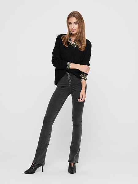 JDY Sweter "New" w kolorze czarnym rozmiar: M. Czarne swetry klasyczne damskie JDY, m, ze splotem, bez kołnierzyka. Za 70.08 zł.