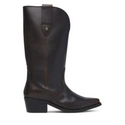 Kozaki Tommy Hilfiger. Brązowe kozaki damskie Tommy Hilfiger, bez obcasa, na słupku, bez zapięcia. Za 1,299.00 zł.