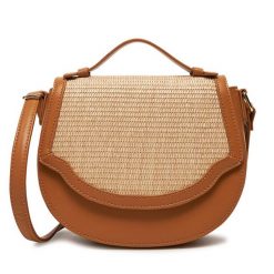 Torebka DeeZee. Brązowe listonoszki damskie DeeZee, bez wzorów, bez dodatków. Za 129.99 zł.