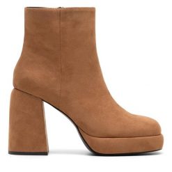 Botki Jenny Fairy. Brązowe botki damskie Jenny Fairy, bez obcasa, na słupku, bez zapięcia. Za 109.99 zł.