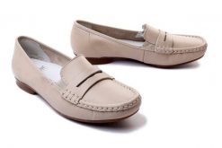 RIEKER 40073-60 beige, półbuty/mokasyny damskie. Brązowe czółenka damskie Rieker, bez wzorów, bez obcasa. Za 173.94 zł.