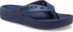 Japonki Dla Dorosłych Crocs Baya Platform Flip. Niebieskie klapki damskie Crocs, bez wzorów, z materiału, bez obcasa, bez zapięcia. Za 99.99 zł.