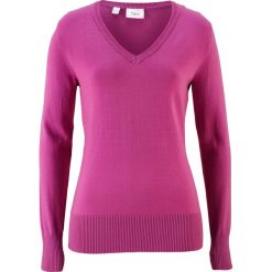 Sweter z dekoltem w serek z dzianiny o gładkim splocie drobnych oczek. Zielone swetry klasyczne damskie bonprix, z bawełny, bez kołnierzyka. Za 82.99 zł.