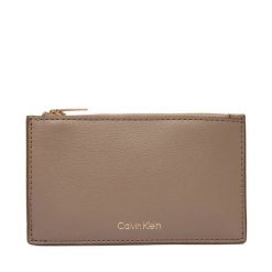 Portfel Calvin Klein. Brązowe portfele damskie Calvin Klein, bez wzorów. Za 209.99 zł.
