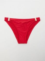 Dół od bikini figi ze złotymi detalami - czerwony. Czerwone figi Sinsay, bez wzorów. Za 19.99 zł.