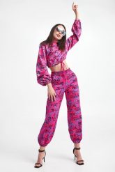 Spodnie dresowe damskie VERSACE JEANS COUTURE. Spodnie dresowe damskie Versace Jeans Couture, s, bez wzorów, z dresówki. W wyprzedaży za 863.37 zł.