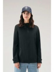 Woolrich Kurtka funkcyjna "Leavitt" w kolorze czarnym rozmiar: L. Czarne kurtki sportowe damskie Woolrich, l, z aplikacjami, bez kaptura. Za 505.13 zł.