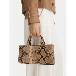 Torebka GINO ROSSI. Brązowe torebki klasyczne damskie Gino Rossi, bez dodatków. Za 249.99 zł.