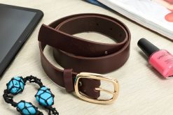 Beltimore skórzany damski pasek do spodni 3 cm burgundowy A68 : Kolory - brązowy, beżowy, Rozmiar pasków - r.100-115 cm. Brązowe paski damskie bez wzorów. Za 47.90 zł.