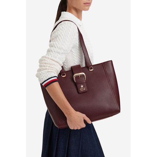 Torebka Beverly Hills Polo Club. Czerwone shopper bag Beverly Hills Polo Club, bez dodatków. Za 229.99 zł.