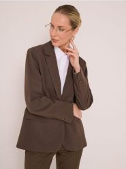Klasyczna gładka jednorzędowa marynarka z domieszką wiskozy - brązowy. Brązowe marynarki i żakiety damskie Sinsay, l, bez wzorów, z wiskozy, klasyczne. Za 79.99 zł.