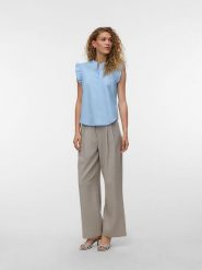 Vero Moda Bluzka w kolorze błękitnym rozmiar: XL. Niebieskie bluzki damskie Vero Moda, xl, bez wzorów, z bawełny, bez kołnierzyka, bez ramiączek. Za 87.95 zł.