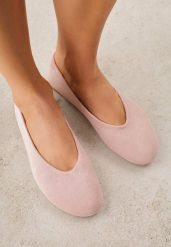 Różowe Balerinki z Imitacji Zamszu w Stylu Basic Saraphiele. Czerwone balerinki damskie Renee, bez wzorów, z jeansu. Za 74.99 zł.