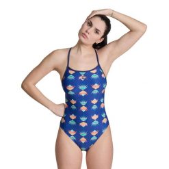 Strój Kąpielowy damski Arena Desert Vibes Swimsuit Booster. Niebieskie stroje jednoczęściowe Arena, bez wzorów, z materiału. Za 226.09 zł.