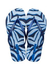 Ipanema Japonki w kolorze niebieskim ze wzorem rozmiar: 37. Niebieskie klapki damskie Ipanema, bez wzorów, z otwartym noskiem, bez obcasa, bez zapięcia. Za 43.37 zł.